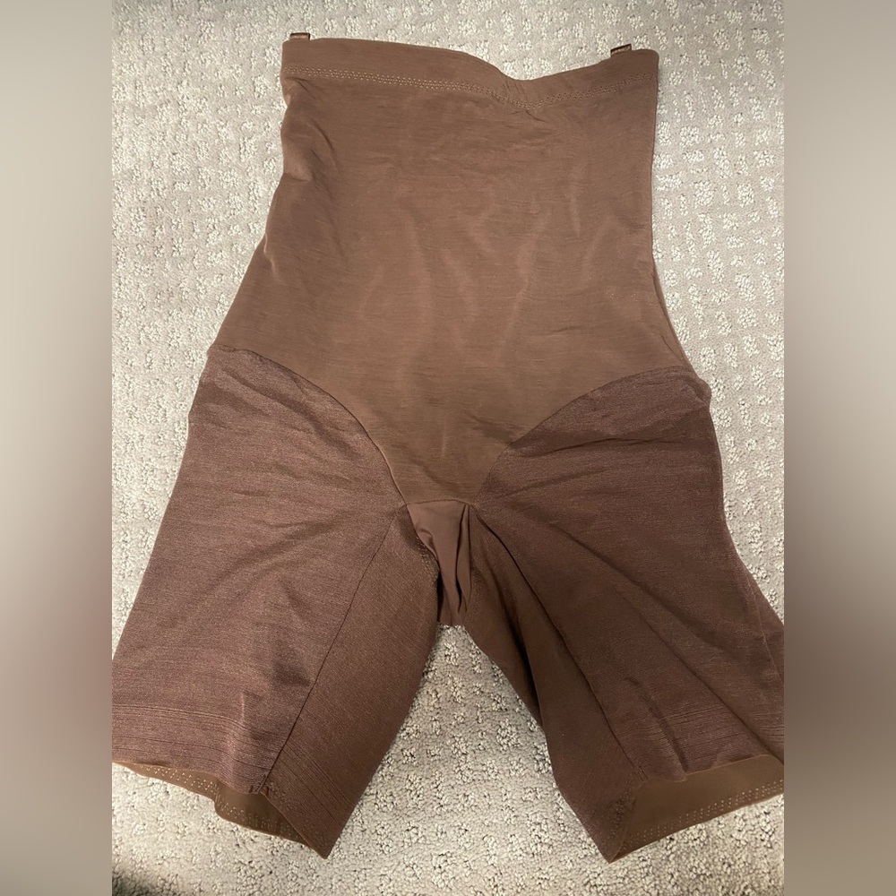 Honeylove superpower short - mocha - like new
